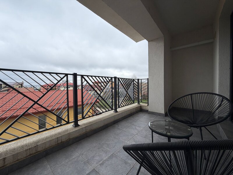 Bd. Pipera 2 camere etaj 2 din 4, bloc 2022